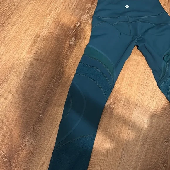 Lululemon leggings - Picture 6 of 6